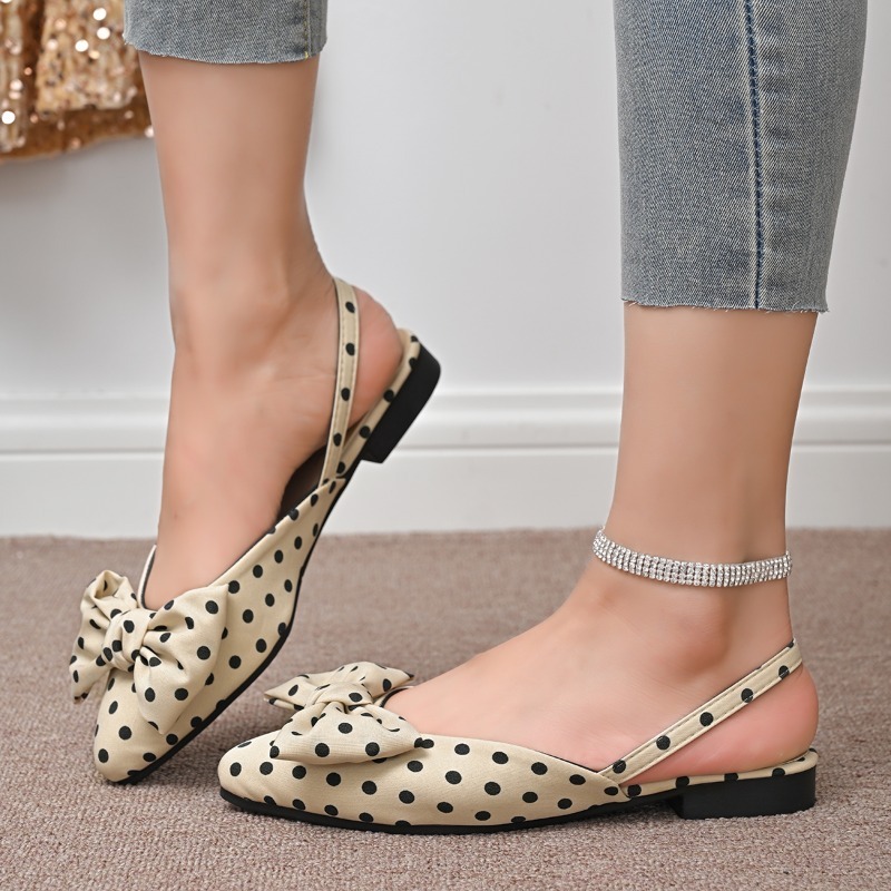 Women Fashion Online - Sandálias femininas verão moda casual apontou